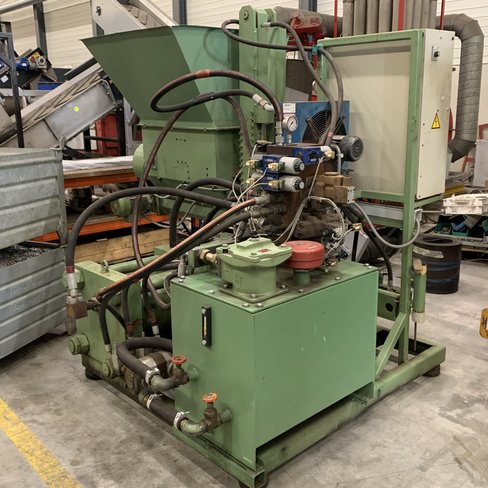 RUF Briquetting Press